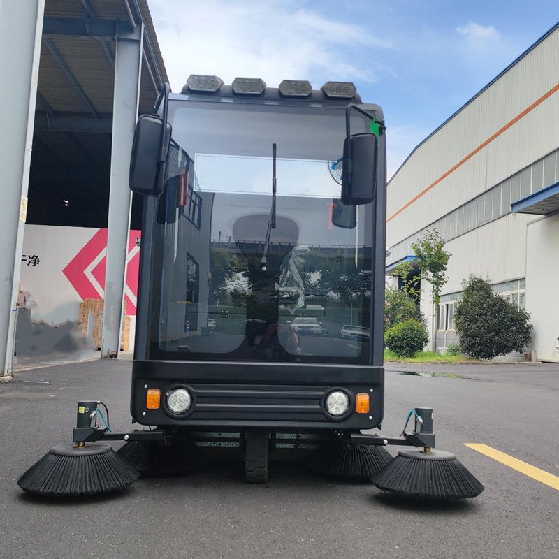 榮事達品牌的掃地機質(zhì)量與價格怎么樣，適合在工廠使用嗎.jpg